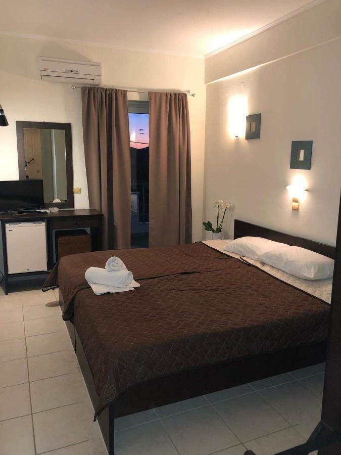 Porto Marathos Hotel Marathopoli Buitenkant foto